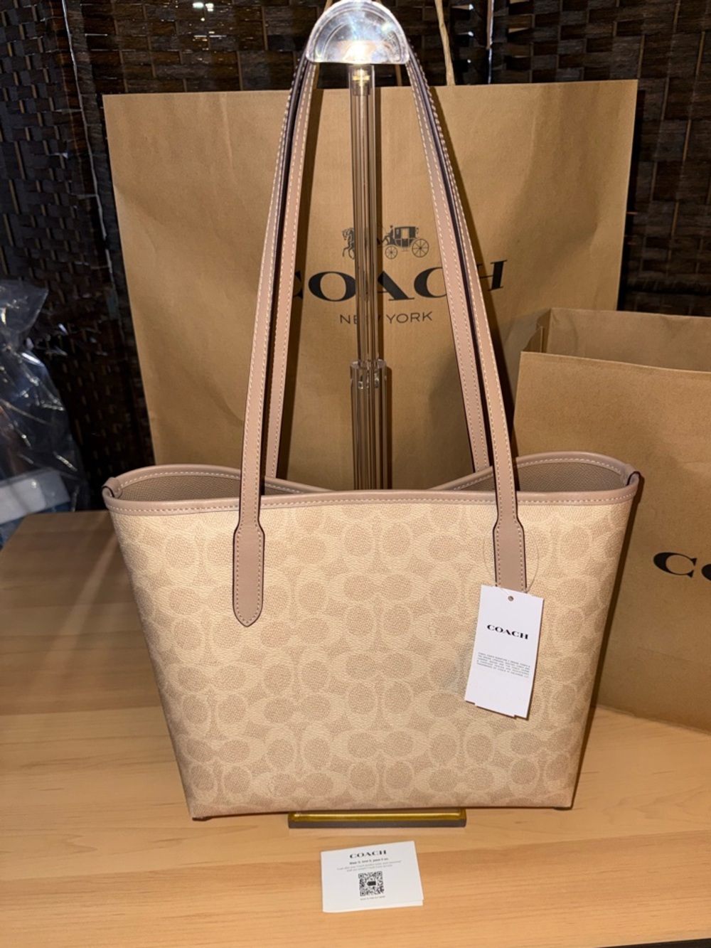 Coach Medium City Tote Bag In Signature Canvas - Picture 10 of 14